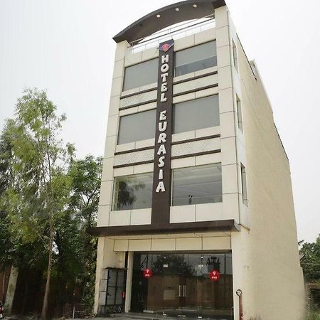 Hotel EurasiaZirakpur エクステリア 写真